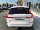 Volvo XC60 B4 MOMENTUM A/T