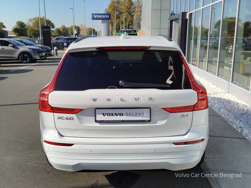 Volvo XC60 B4 MOMENTUM A/T