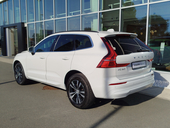 Volvo XC60 B4 MOMENTUM A/T