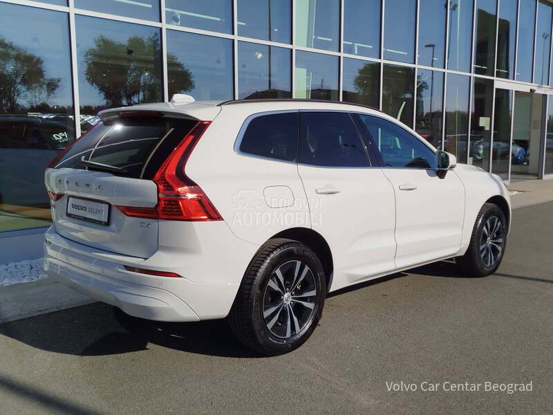 Volvo XC60 B4 MOMENTUM A/T