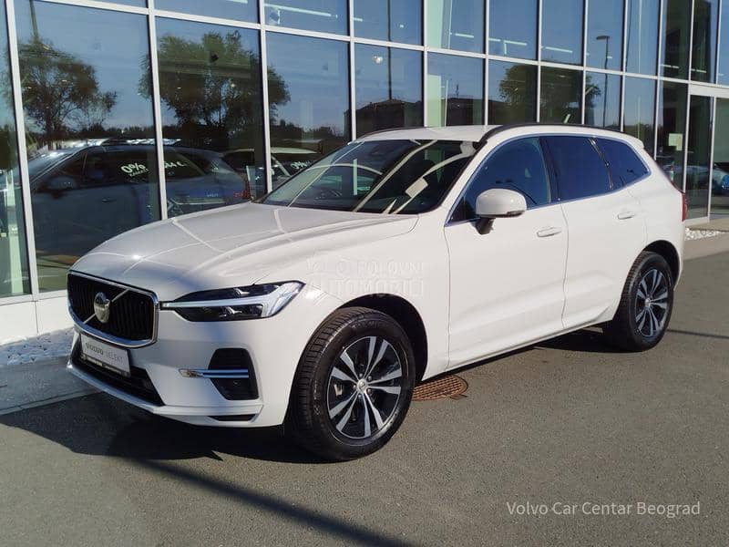 Volvo XC60 B4 MOMENTUM A/T