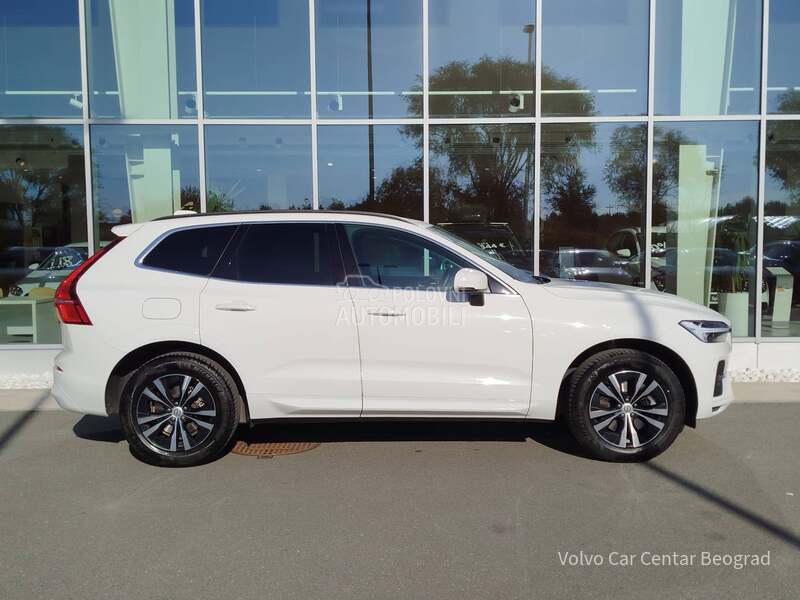 Volvo XC60 B4 MOMENTUM A/T