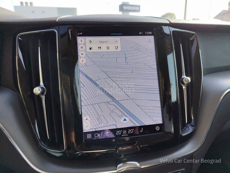 Volvo XC60 B4 MOMENTUM A/T