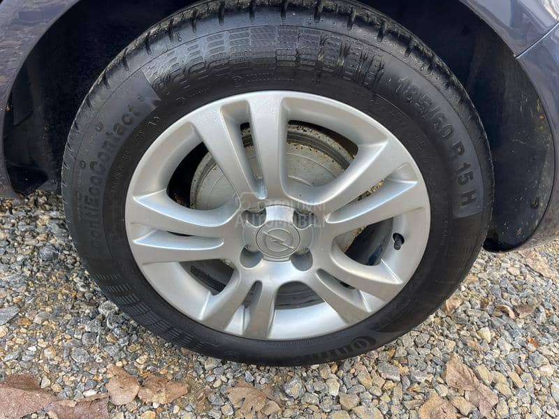 Opel Corsa D 