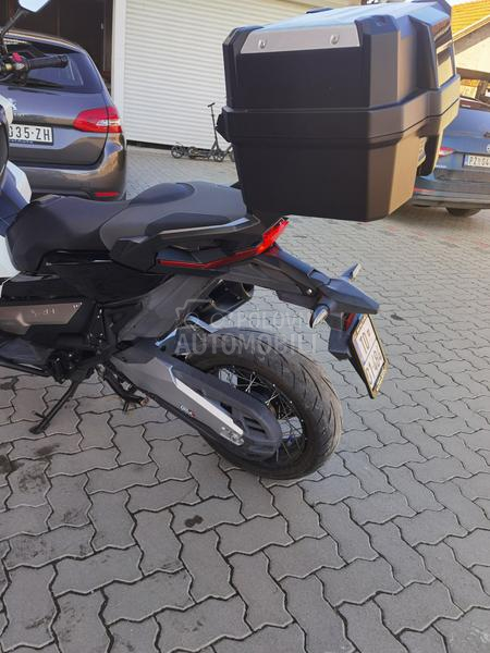 Honda xadv750