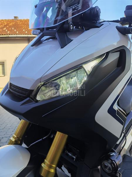 Honda xadv750