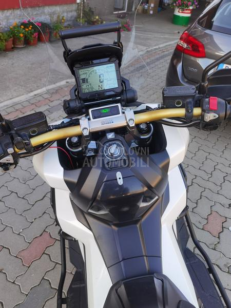 Honda xadv750