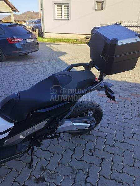 Honda xadv750
