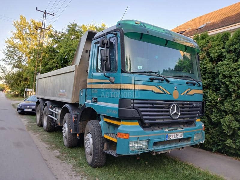Mercedes Benz Actros 3246