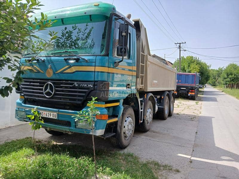 Mercedes Benz Actros 3246