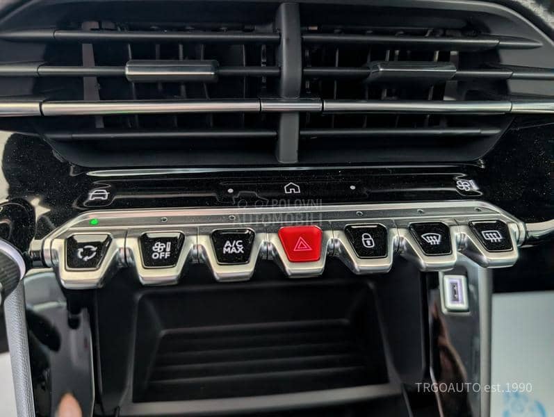 Peugeot 208 Garan 12 mes.