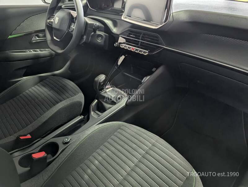 Peugeot 208 Garan 12 mes.