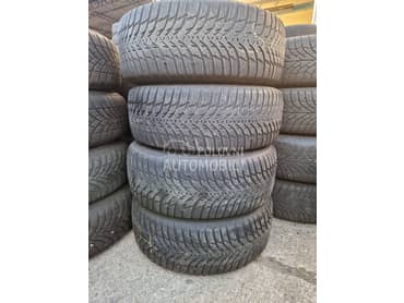 Kumho 235/60 R16 Zimska