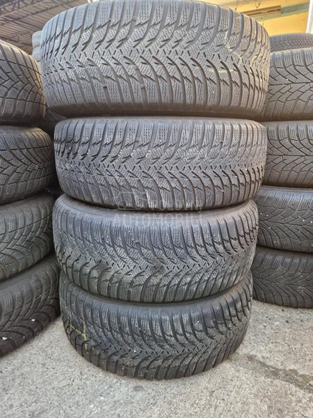 Kumho 235/60 R16 Zimska
