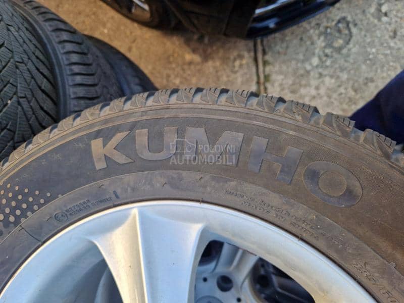 Kumho 235/60 R16 Zimska