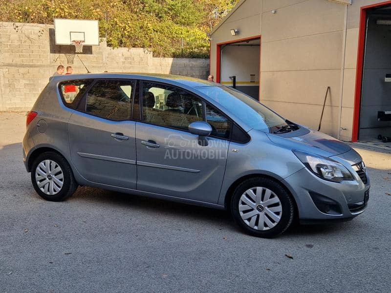 Opel Meriva 1.7 cdti AUT0MATK