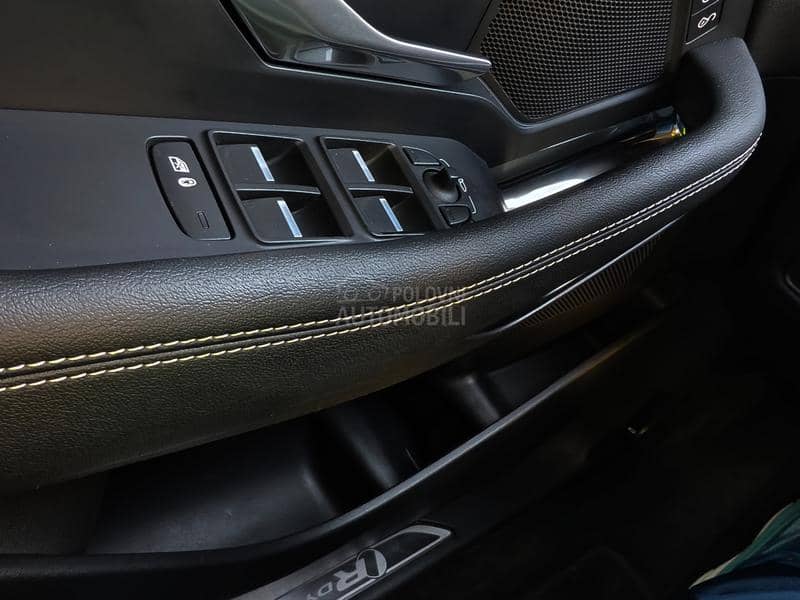 Jaguar E-Pace R DYNAMIC 2020