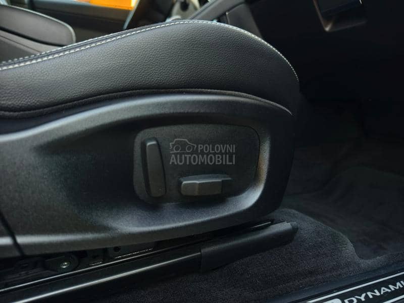 Jaguar E-Pace R DYNAMIC 2020