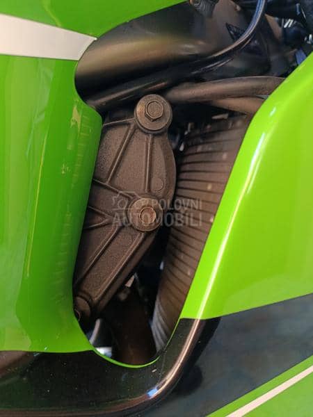 Kawasaki zx6r