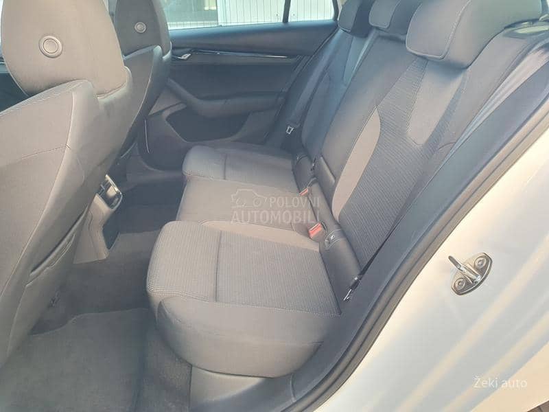 Škoda Octavia 2.0TDI DSG 4X4 CH