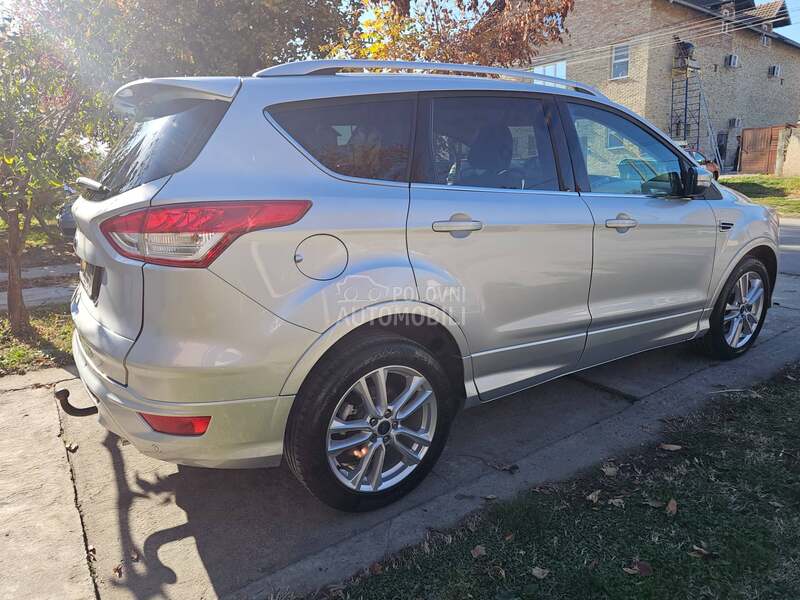 Ford Kuga 2.0Tdci TITANIUM NOV