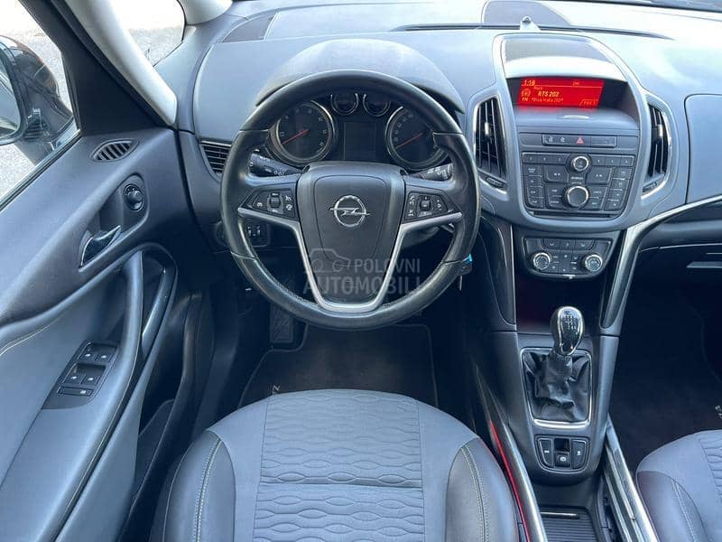 Opel Zafira C O S M O 7 Sed