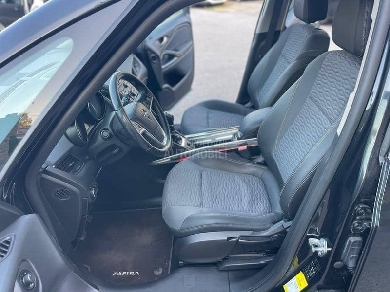 Opel Zafira C O S M O 7 Sed