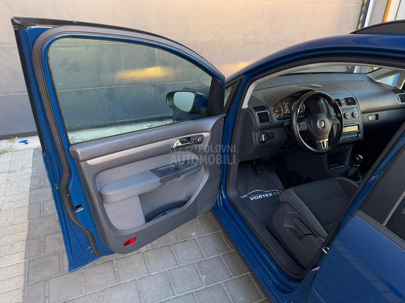 Volkswagen Touran 2.0 TDI