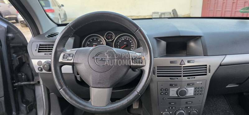 Opel Astra H 1.4b t.o.p