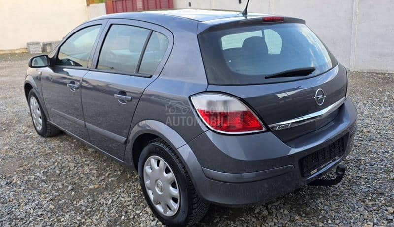Opel Astra H 1.4b t.o.p