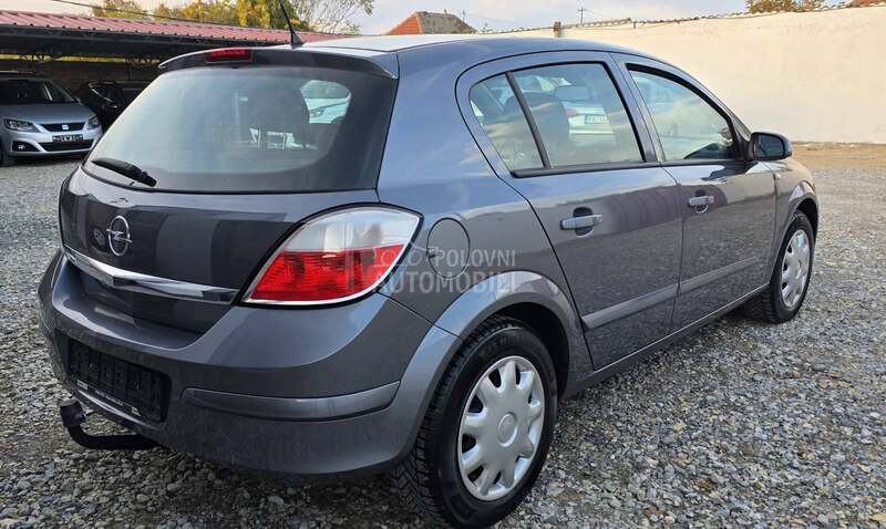 Opel Astra H 1.4b t.o.p