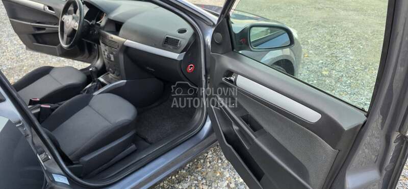 Opel Astra H 1.4b t.o.p
