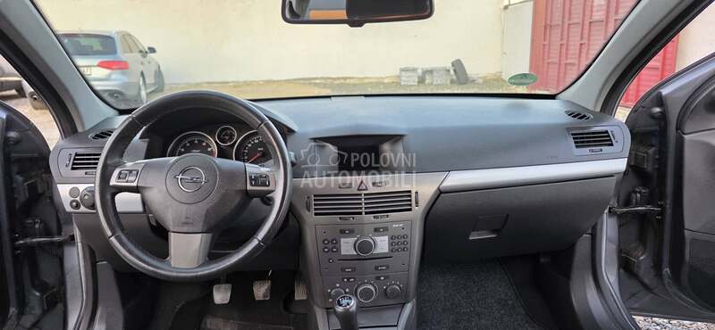 Opel Astra H 1.4b t.o.p