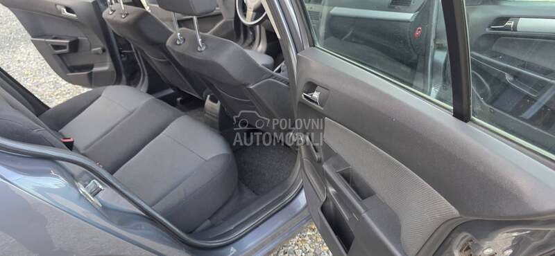 Opel Astra H 1.4b t.o.p