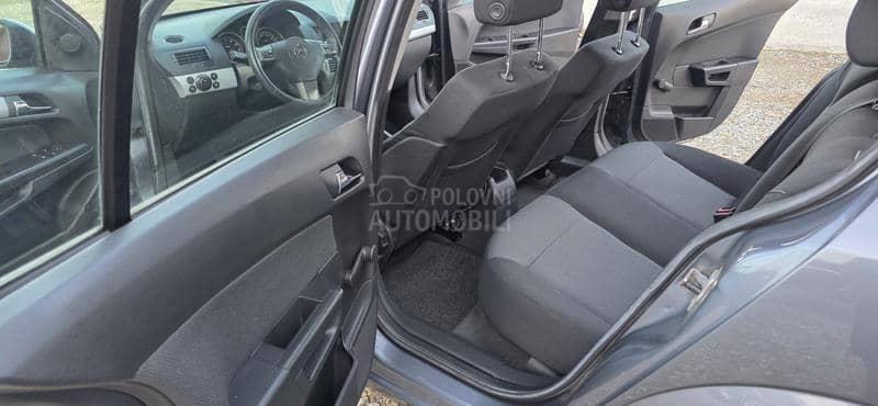 Opel Astra H 1.4b t.o.p