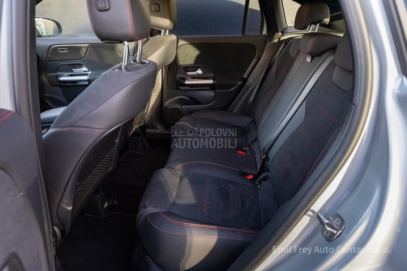 Mercedes Benz GLA 180 