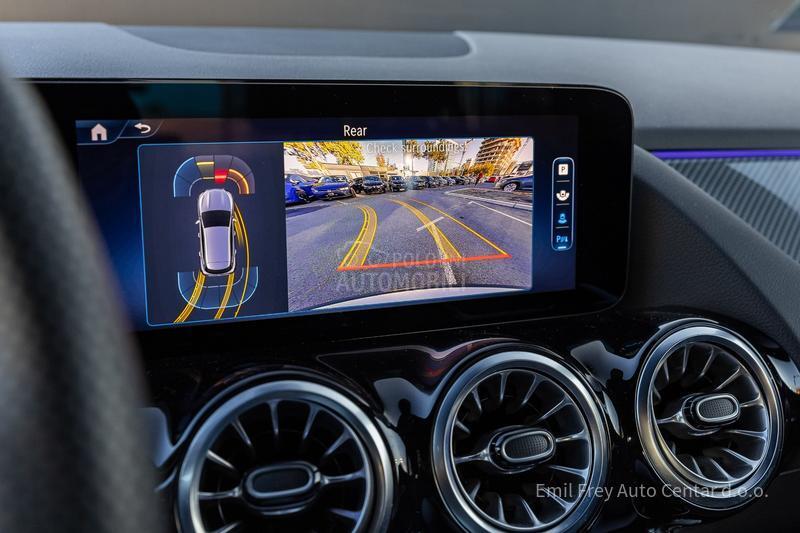 Mercedes Benz GLA 180 