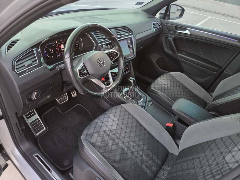 Volkswagen Tiguan 4MOTION/R-LINE/IQ