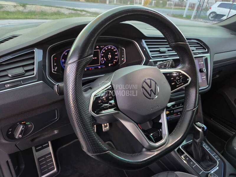 Volkswagen Tiguan 4MOTION/R-LINE/IQ