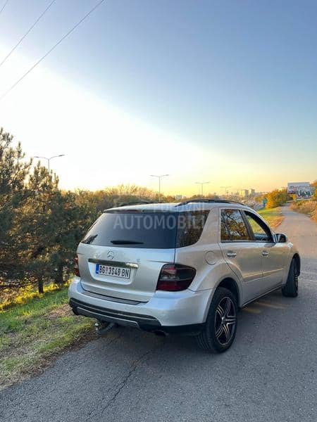 Mercedes Benz ML 320 