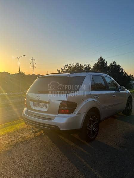 Mercedes Benz ML 320 