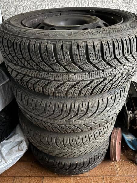 Semperit 215/60 R16 Zimska