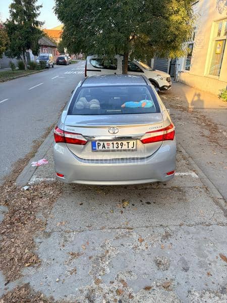 Toyota Corolla 1.6 Luna