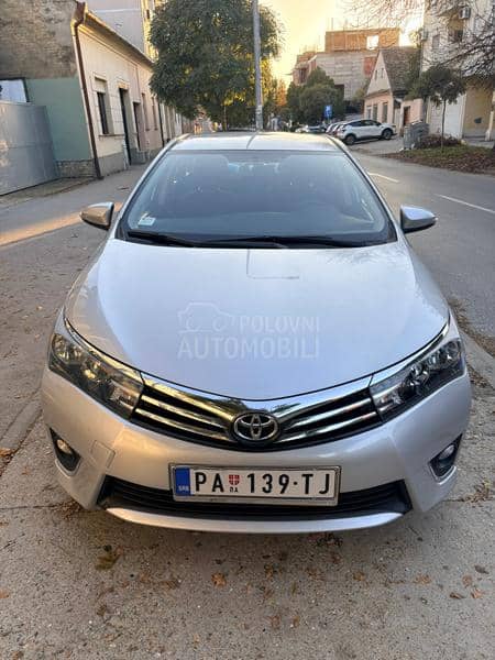 Toyota Corolla 1.6 Luna