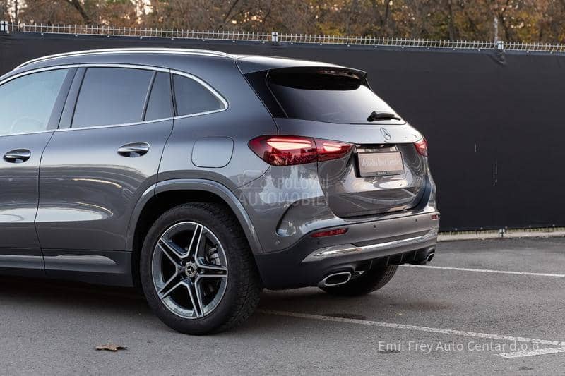 Mercedes Benz GLA 180 