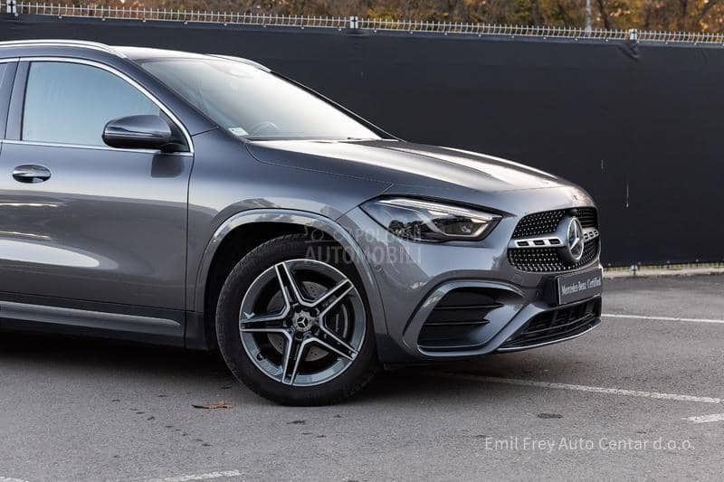Mercedes Benz GLA 180 