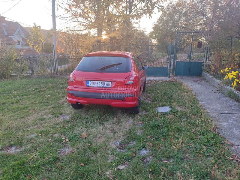 Peugeot 206 plus 