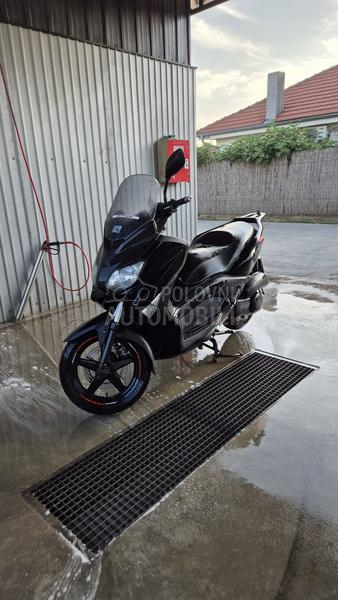 Yamaha xmax