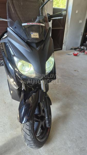 Yamaha xmax