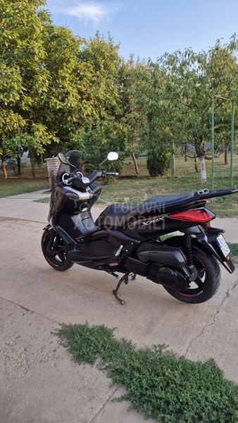 Yamaha xmax